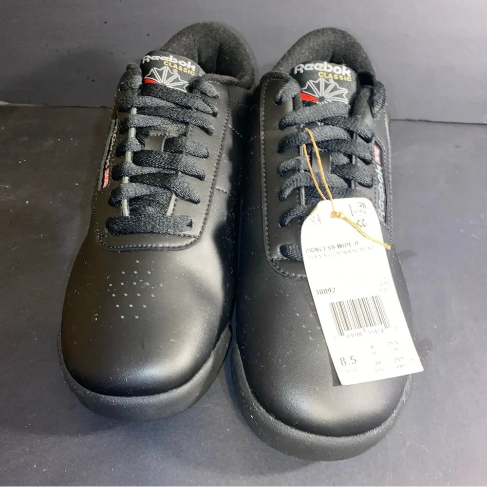 Reebok Women's Princess WIDE D Size 8.5 Shoes Black - 30892‎